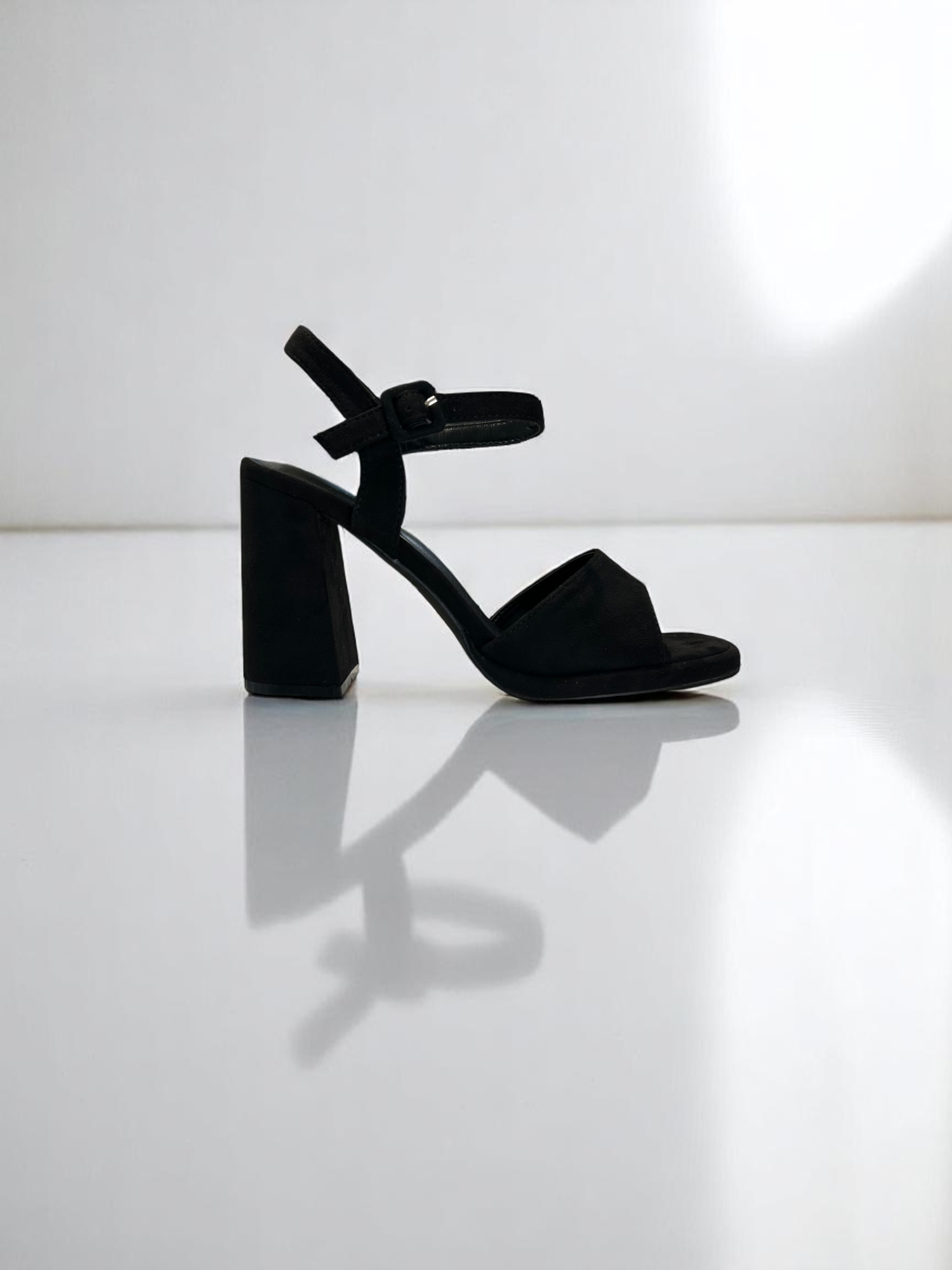 Stilla Italy Black Heels