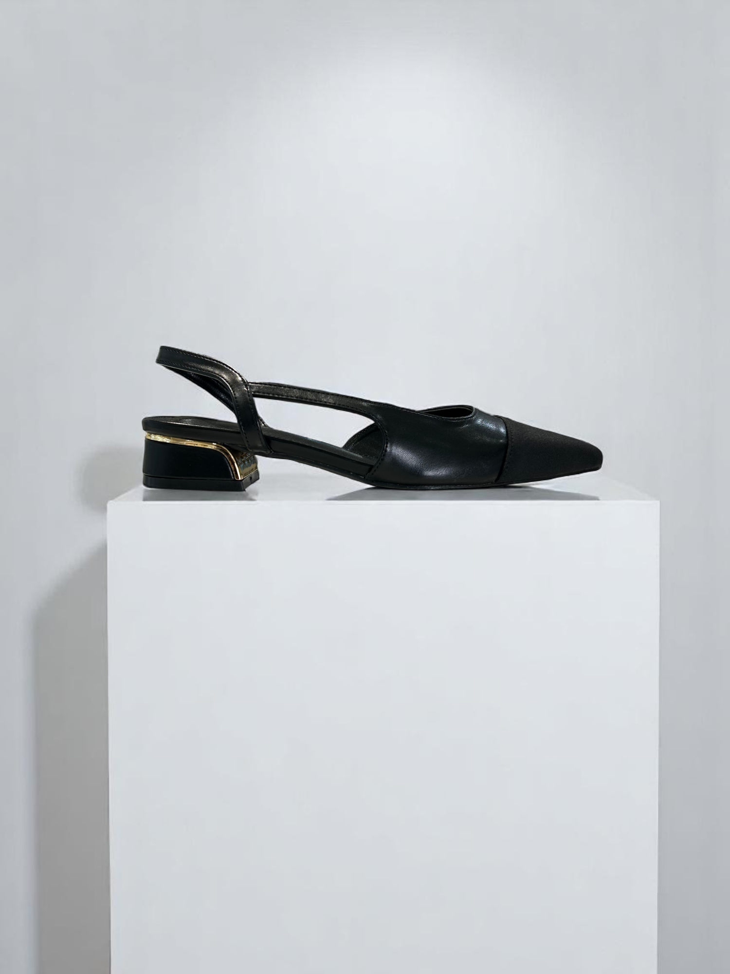BERNESS Black Flats