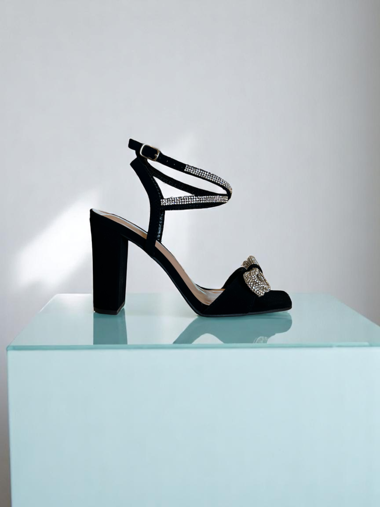 TOP MODA Black Heels